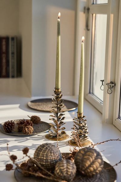 Hovedbilde Kronelysholder kongle i metall H: 23 cm 