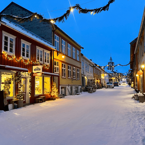soloppgangen åpningstider, Røros
